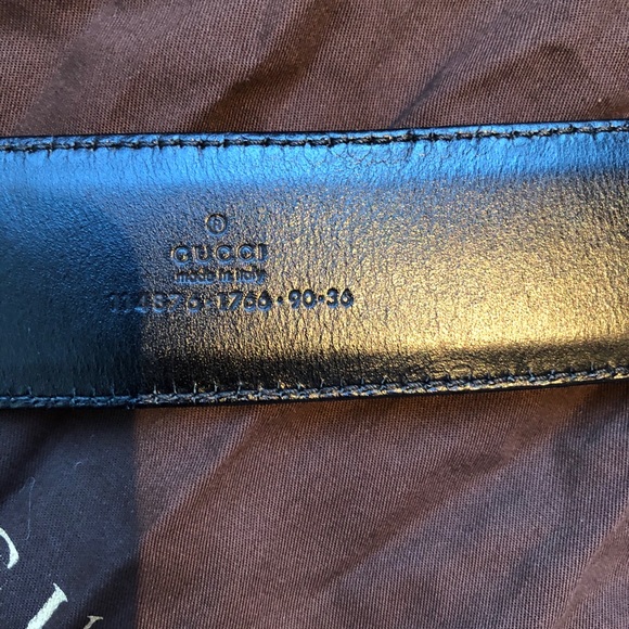 Women’s Gucci Signature black leather belt with gold hardware size 90 - Picture 5 of 5